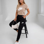 Damski komplet sportowy Nike